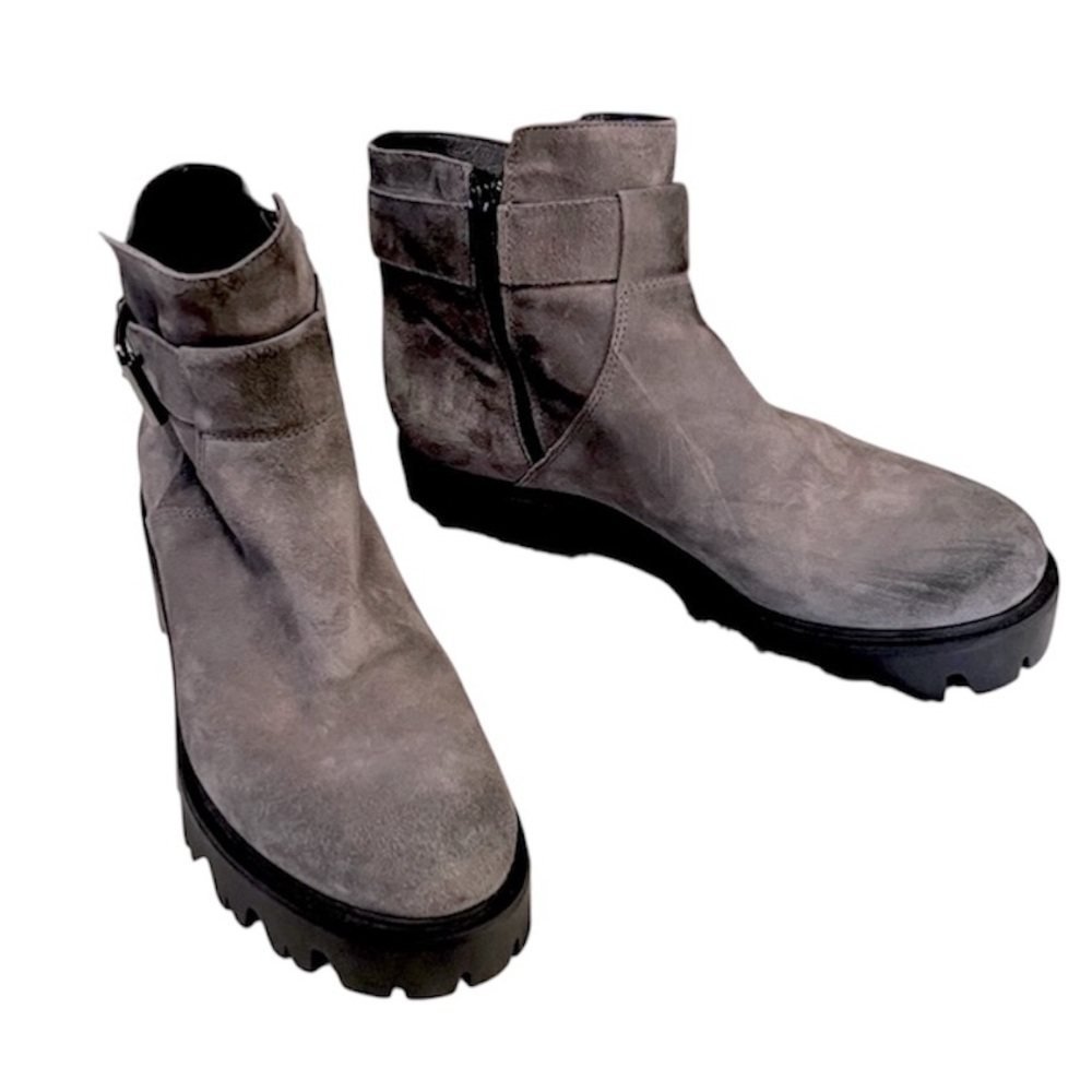 Kenneth Cole Womans Gray Suede Lug Sole Chunky Heel Platform Well Feet Boots 9.5
